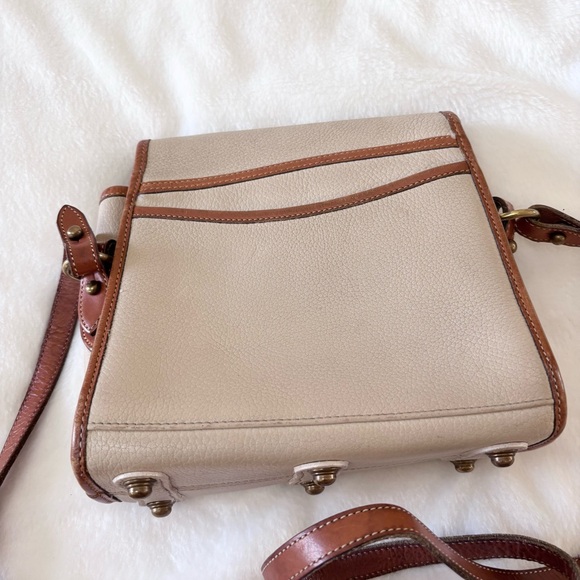 Dooney & Bourke Vintage 90s Essex Saddle Pebbled Leather Crossbody Bag - Picture 11 of 15